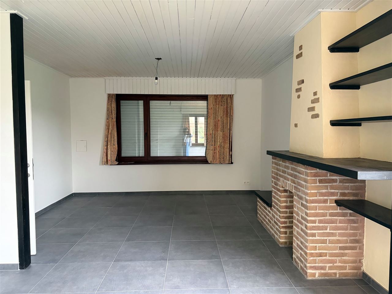 Vernieuwde woning met tuin en 4 slaapkamers