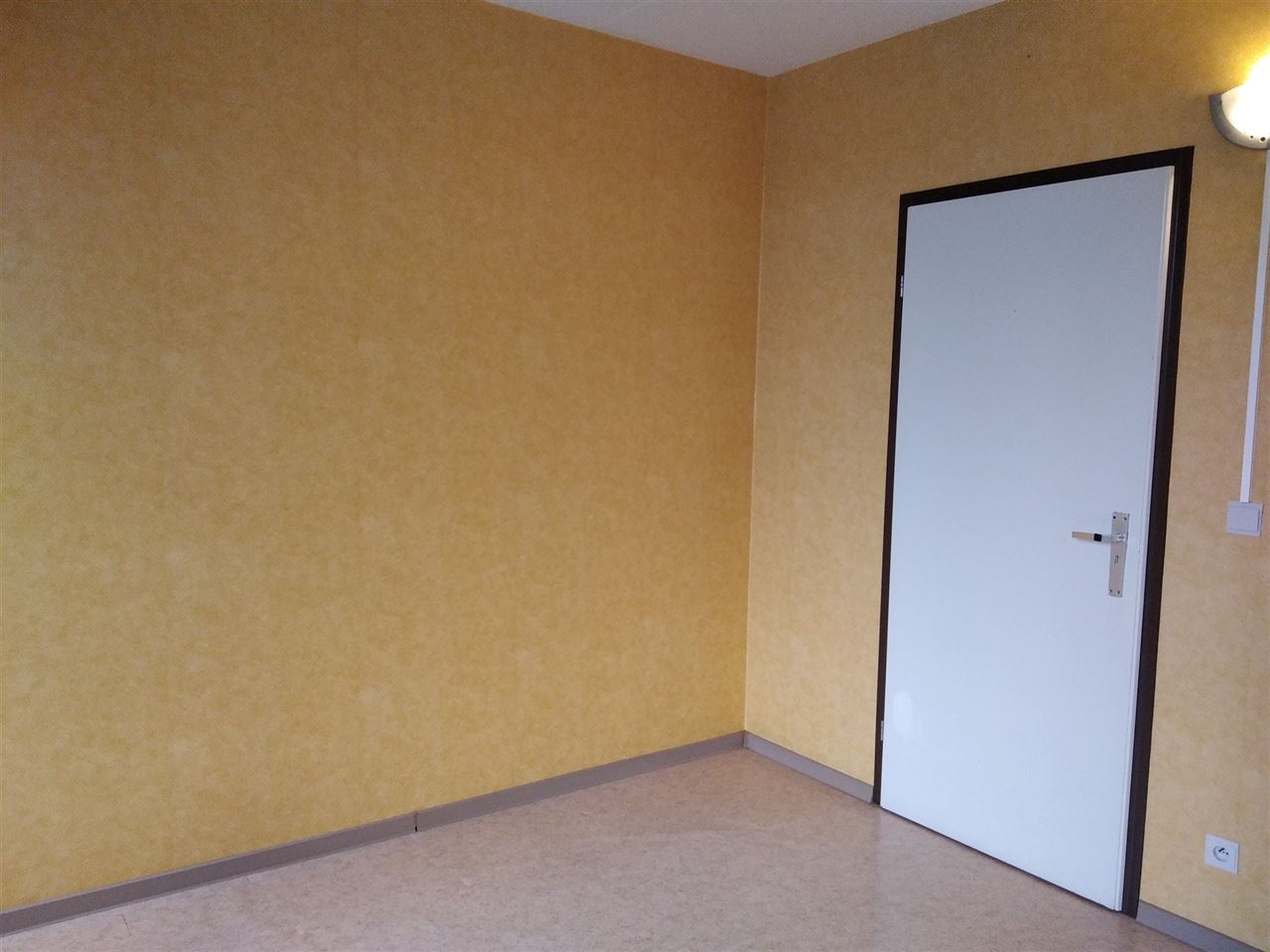 Appartement met 2 slaapkamers op Moerbekemarkt