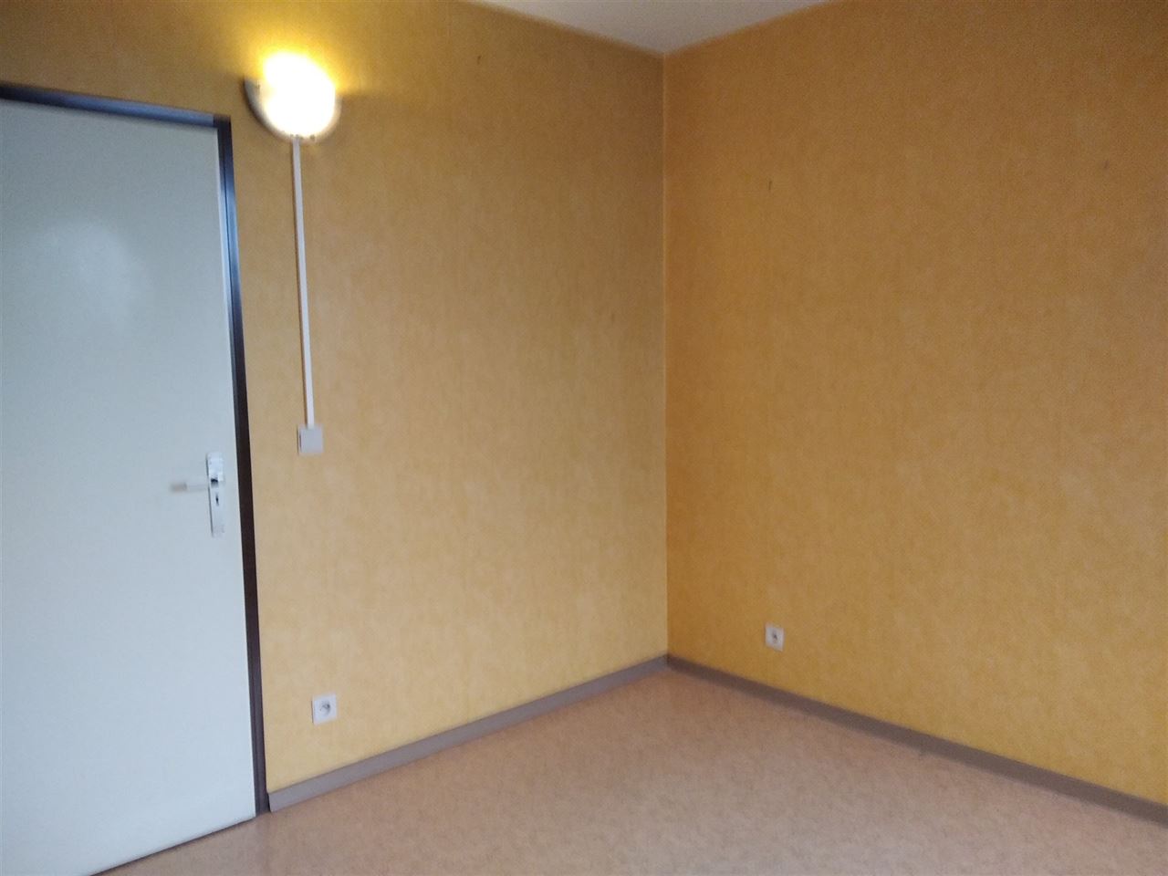 Appartement met 2 slaapkamers op Moerbekemarkt