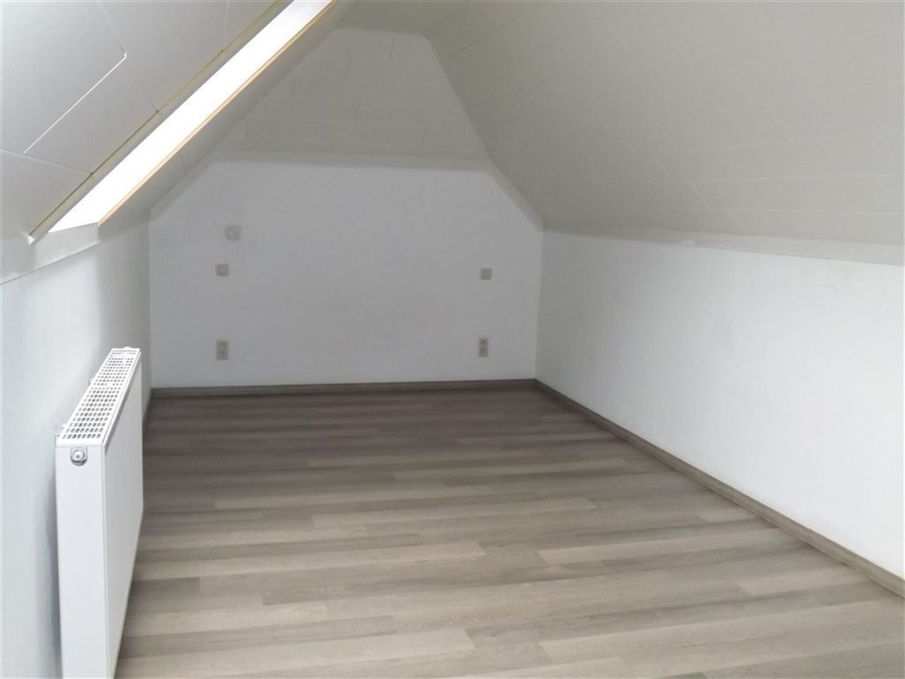 Landhuis met prachtige parktuin in bosrijke omgeving.