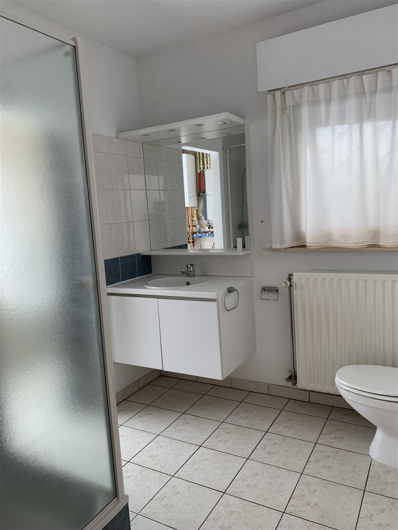 Charmant huis met 2 slaapkamers, tuin en carport.