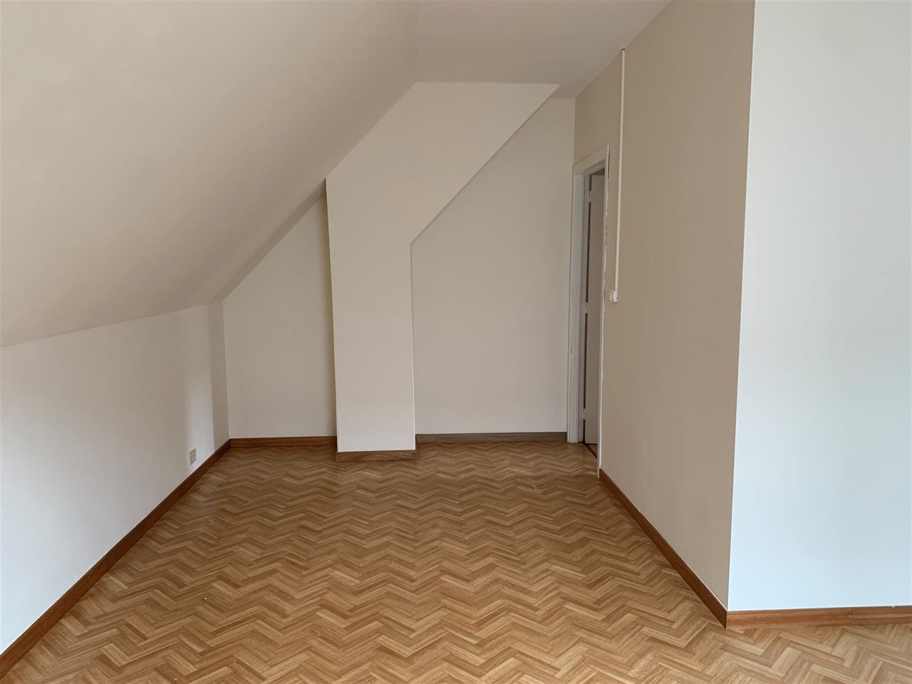 Charmant huis met 2 slaapkamers, tuin en carport.