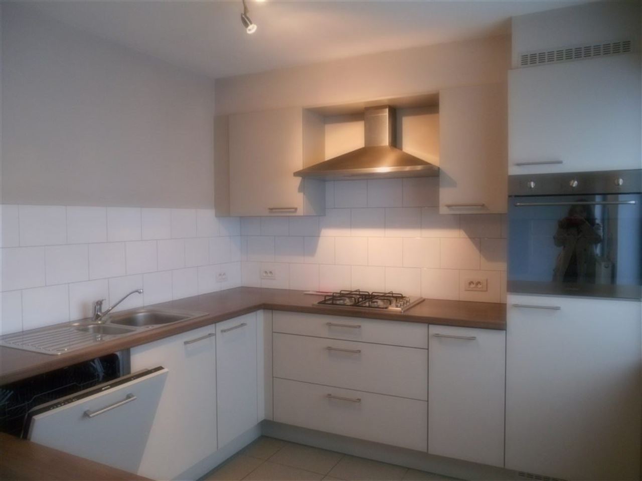 Ruime Bel-etage (duplex) met staanplaats en fietsenberging