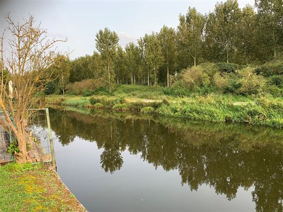 Wonen aan de waterkant te Moerbeke