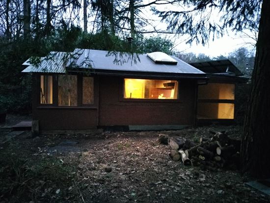 2de verblijf. Tiny, sobere maar gezellige chalet in het bos
